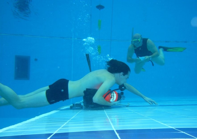  Indoor-Unterwassertechnik-Wettbewerb 